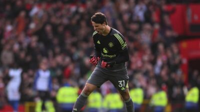 **Liverpool vs MU: Debut Lammens Ciamik, Apakah Bisa Menetralkan Serangan Liverpool?**