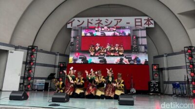 Dimotori IKM, Tarian Minang Memukau Penonton di Festival Indonesia-Jepang 2025 – Update 1