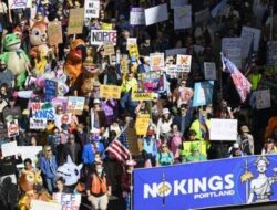 Demonstrasi Ganas “No Kings” Teriak Kebijakan Trump di Street!