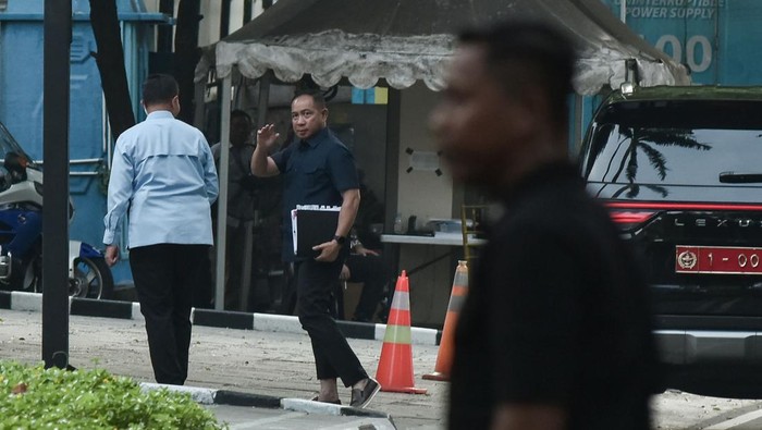 Akhir Pekan Sibuk Rumah Kertanegara: Sebuah Cermin dari Setahun Prabowo-Gibran