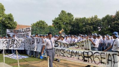 Demo Siswa SMAN 11 Semarang: ProtesFoto Cabul oleh Alumnus menggunakan AI