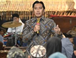 “Ibas Dorong Konservasi Budaya melalui Pagelaran Wayang Kulit di Pacitan”