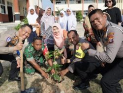 Siswa SMP Pekanbaru Tanam Pohon, Jajal Helm RAGA, dan Ciptakan Kenangan Seru!