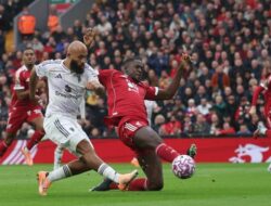 **MU Targetkan Bek Sayap Liverpool, Rencana Strategis Terungkap dalam Kemenangan 2-1**