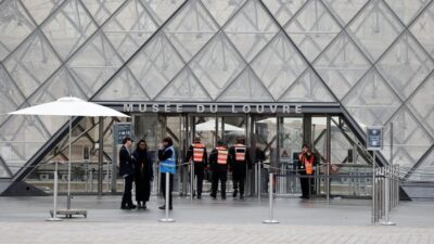 4 Fakta Mengejutkan: Satset Gondol Mahkota 1.300 Berlian di Louvre, Pencurian Sejarah!