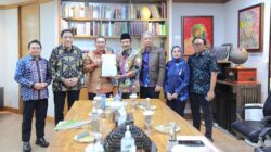 **Gus Ipul Ajukan Gus Dur, Soeharto, dan Marsinah sebagai Pahlawan Nasional**