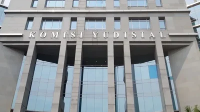 “KY Periksa Hakim, Triliunan Dana Pekan Depan Di Atas Meja”
