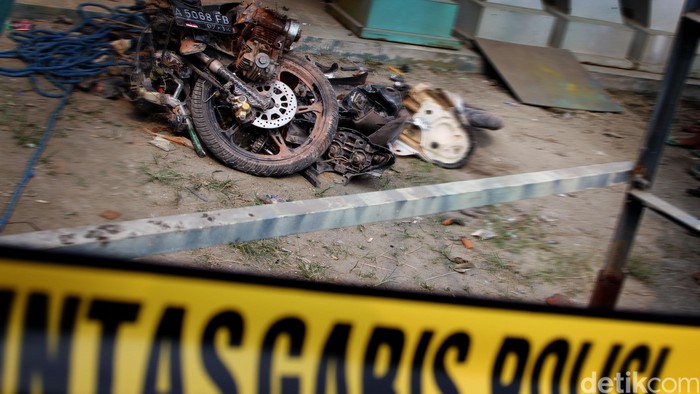 Tragedi Maut di Cileungsi: Pemotor Tewas Karena Nyalip, Tabrakan dengan Truk di Jalan Raya