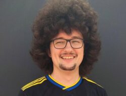 **3 Kemenangan Lagi untuk MU ‘Bawa’ Fansnya ke Tukang Cukur Rambut: Kisah Frank Ilett yang Viral**