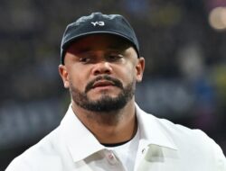 “Bayern Perpanjang Kontrak Vincent Kompany, Apa yang Berubah di Tengah Krisis Pemimpin?”