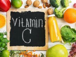 Minum Vitamin C Saat Banyak Orang Sakit, Apakah Perlu?