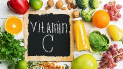 Minum Vitamin C Saat Banyak Orang Sakit, Apakah Perlu?