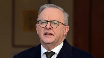**Pesawat PM Australia Mendarat Darurat di AS: Apa yang terjadi?**