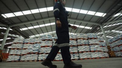 “Pupuk Indonesia Siap Dukung Kebijakan Penurun HET Pupuk Bersubsidi, Bantu Petani Hemat”