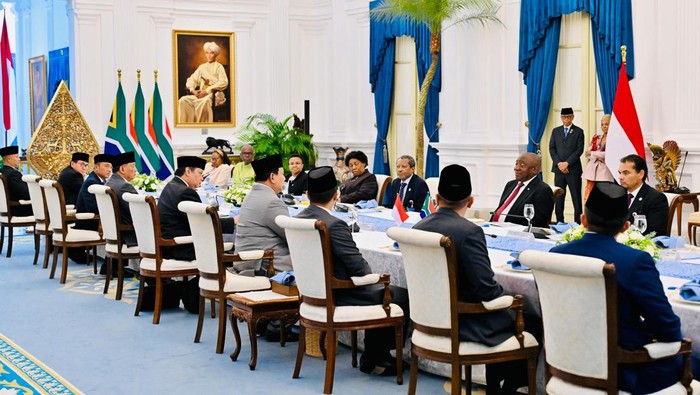 Presiden Afsel Cerita Suasana Menyenangkan Saat Makan Siang Bareng Prabowo, Ini Fakta Mengejutkan yang Terungkap!