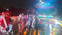 Bus Gangguan di Flyover Pesing Jakbar Malam Ini, Lalin Macet: Masalah Transpotasi Menyebalkan!