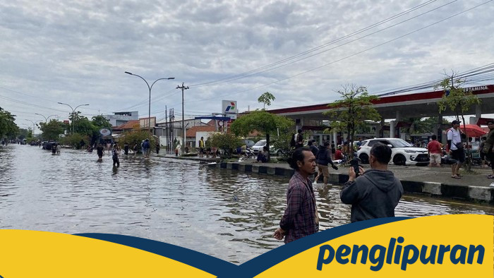 Banjir Jalur Pantura Semarang Makin Parah, Kendaraan Tak Bisa Melintas - Update 1