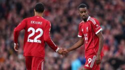 **Ekitike dan Isak, Duo Liverpool Menanti Klop di Liga Champions**