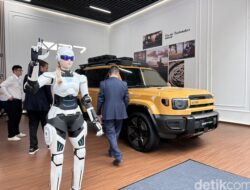 [Robot AiMOGA: Robot Canggih yang Menawan Hati dari Pangeran sampai Sales Mobil]