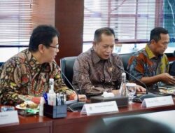 [Menkop Mendadak Bertemu Menkeu & COO Danantara, Bahas Kopdes Merah Putih]