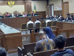 “Jaksa Minta Hakim Tolak Eksepsi Terdakwa Korupsi Minyak Mentah, Transparansi Diuji”