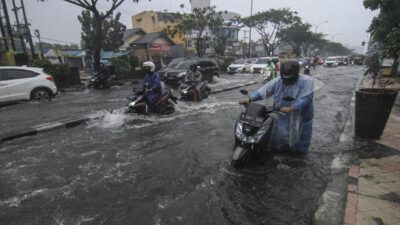Pemkot Depok Beraksi Tegas, Bongkar Bangunan Liar Penyebab Banjir di Jl Margonda!