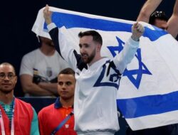 **”Dunia Hari Ini: Indonesia Dilarang Gelar Kejuaraan Olahraga Internasional, Menpora Respons”**