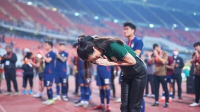 “Terjalnya Jalan Madam Pang: Investasi Dana Asing di Bola Indonesia”