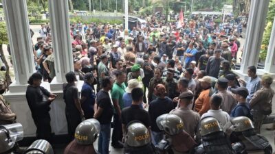 Demo Sopir Angkot di Bogor Bikin Penumpang Terkatung-katung – Update 1