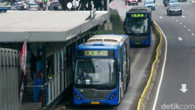 Truk Gangguan di Halte Jembatan Tiga, Transj Koridor 9 Dialihkan