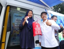 “Mensos Tinjau Penyaluran Bansos & Ground Checking Data DTSEN di Bogor: Wujud Akuntabilitas Pemerintah?”