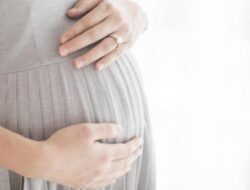 “Wanita Hamil 5 Bulan di Jakut, Melahirkan di Rumah Hingga Korban Dilarikan ke RS”