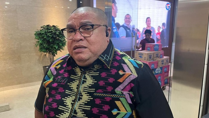 **Razman Banding Vonis 1,5 Tahun Penjara, Harap Selesaikan Masalah dengan Hotman**