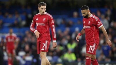 Michael Owen Mundur, Liverpool Tertinggal dalam Perburuan Gelar Juara