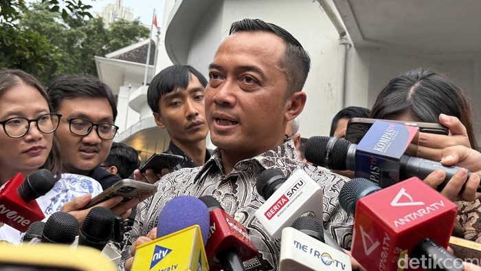 **Istana Sebut Perpres Ojol Masih Digodok, Bakal Atur Tarif hingga Kesejahteraan**