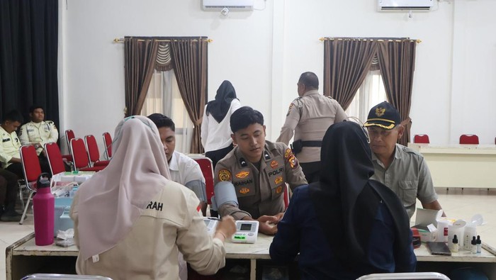 Polres Pelalawan Gelar Donor Darah di HUT Humas Polri Ke-74 - Update 1