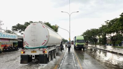 Ahmad Luthfi Terjunkan Seluruh OPD Tangani Banjir di Semarang & Demak: Gubernur Beraksi Tacklenya Banjir
