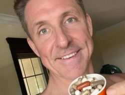 “Pria AS Bertaruh Hidupnya untuk 180 Tahun: Rahasia Panjang Umur yang Mungkin Anda Lewatkan”