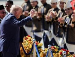 “Momen Trump Joget ‘Tipis-tipis’, Anwar Ibrahim Membuat dunia Terkejut di Malaysia”