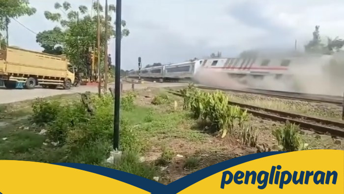 Evakuasi KA Purwojaya di Bekasi Selesai, Jalur Rel Aktif Kembali!
