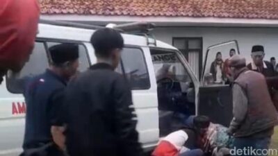 Viral Tragis: Sopir Ambulans di Ciamis Meninggal Saat Antar Jenazah, Video Mengharukan Beredar di Sosial Media