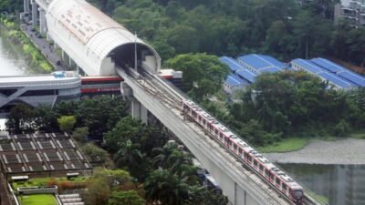 Ketika Gangguan LRT Jabodebek Membuat Penumpang Berjalan di Atas Ketinggian, Hingga Gemetaran