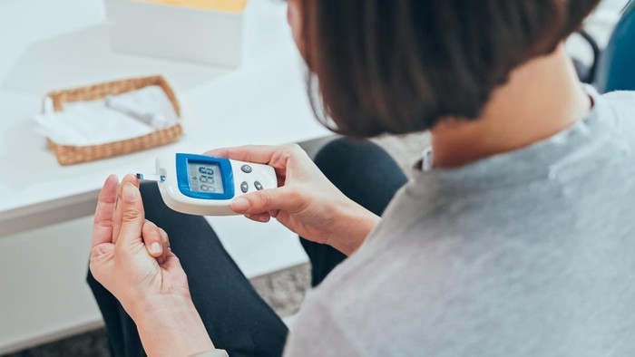 **Anak Muda Rentan Diabetes, Tekan BPJS Triliunan Rupiah**
