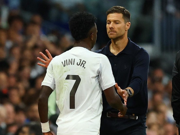 Xabi Alonso Respon Emosi Vinicius di El Clasico: Diskusi Menyusul Pergantian Kontroversial
