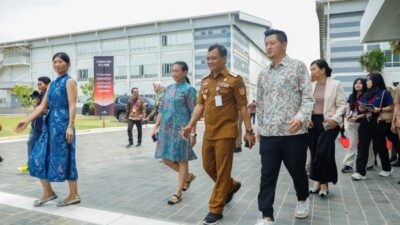 **Cek Pabrik Baru di Jepara: Luthfi Mempertargetkan Kemiskinan Jateng di Bawah 9% dengan 20 Ribu Lapangan Kerja Baru**