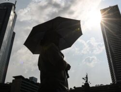 Cuaca Bermain Aneh: BMKG Peringatkan, Hari Ini Panas, Besok Hujan