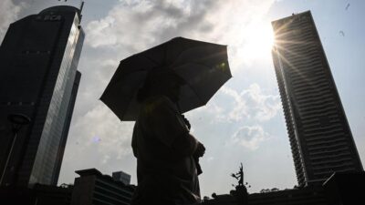 Cuaca Bermain Aneh: BMKG Peringatkan, Hari Ini Panas, Besok Hujan
