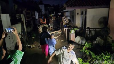 Banjir Bandang Menerjang, Ratusan Warga Cisolok Sukabumi Kini Mengungsi