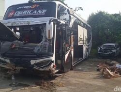 Tragedi Tol Batang: Bus PO Haryanto Terguling, Oleng 3 Kali Sebelum Tabrak Pembatas