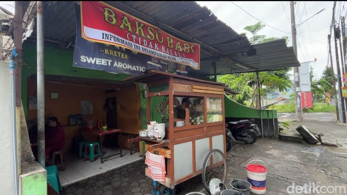 Viral Bakso Babi di Bantul Berspanduk Tidak Halal, MUI-DMI Beri Penjelasan - Update 1